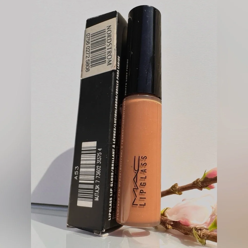 MAC FASHION PUNCH. NEW IN BOX.